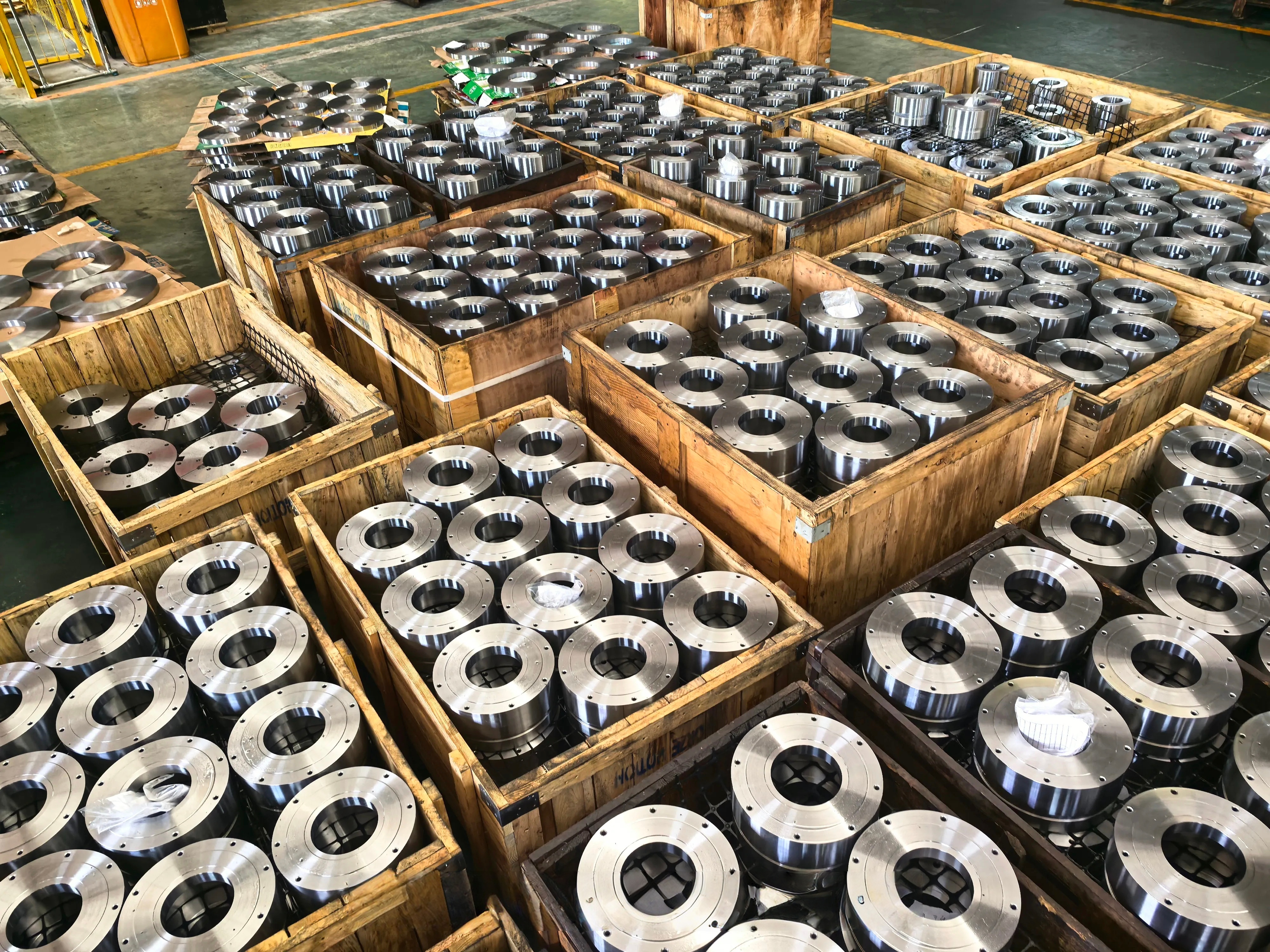 Batch of precision-machined workholding components